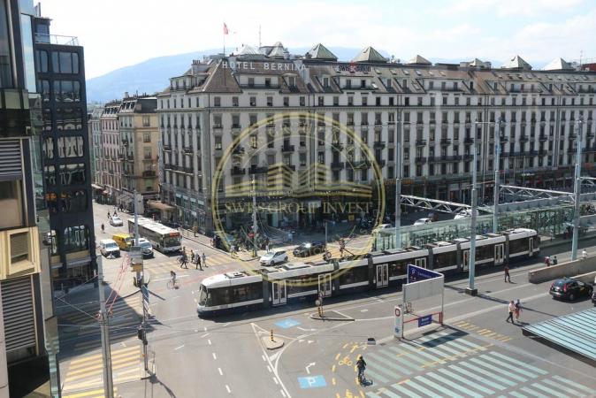 Arcade commercial centre ville fort passage, Genève