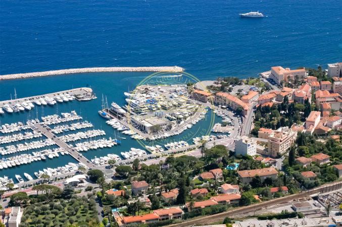 Hôtel 3* proche de la plage, Beaulieu-sur-Mer, Côte d'Azur, France